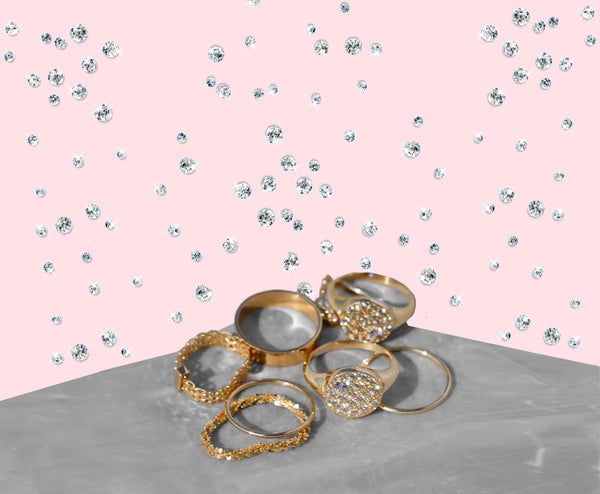 Le migliori pietre per anelli, anelli di zirconi, anelli di diamanti