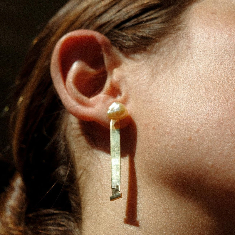 Colpo di fulmine | 9k solid gold pearl earrings for women | Pearl earrings UK | Lil Milan