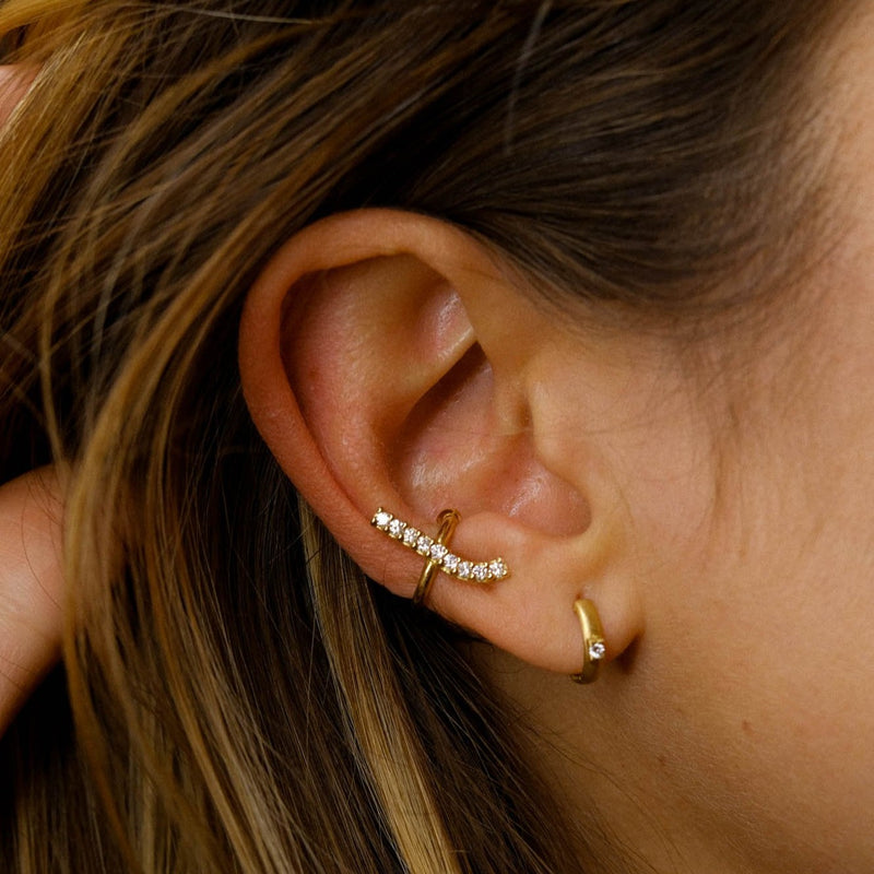Small hoop earring with diamonds | Pinpoint | Lil Milan
