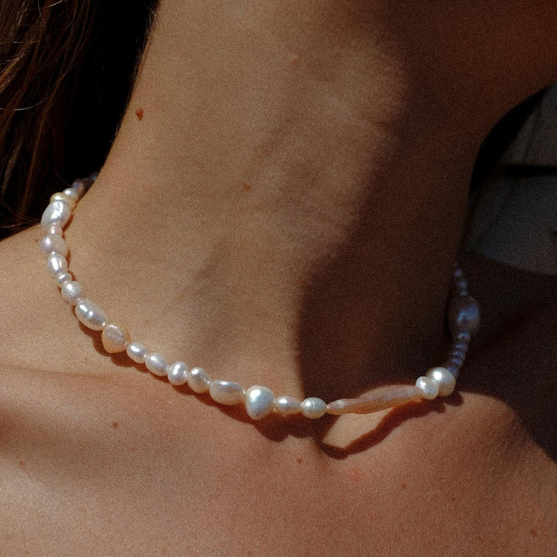 Primo bacio | Solig gold pearl choker necklace for women | Freshwater pearl necklace | Lil Milan