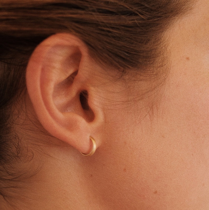 Small hoop & huggie earring | Nano Hoop | Lil Milan
