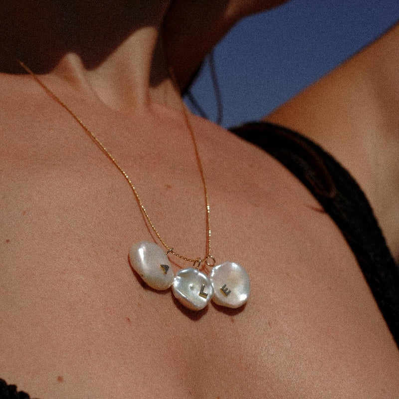 Pensavo fosse amore | Pearl pendant for women | Freshwater pearls pendant for women from 9k solid gold | Lil Milan
